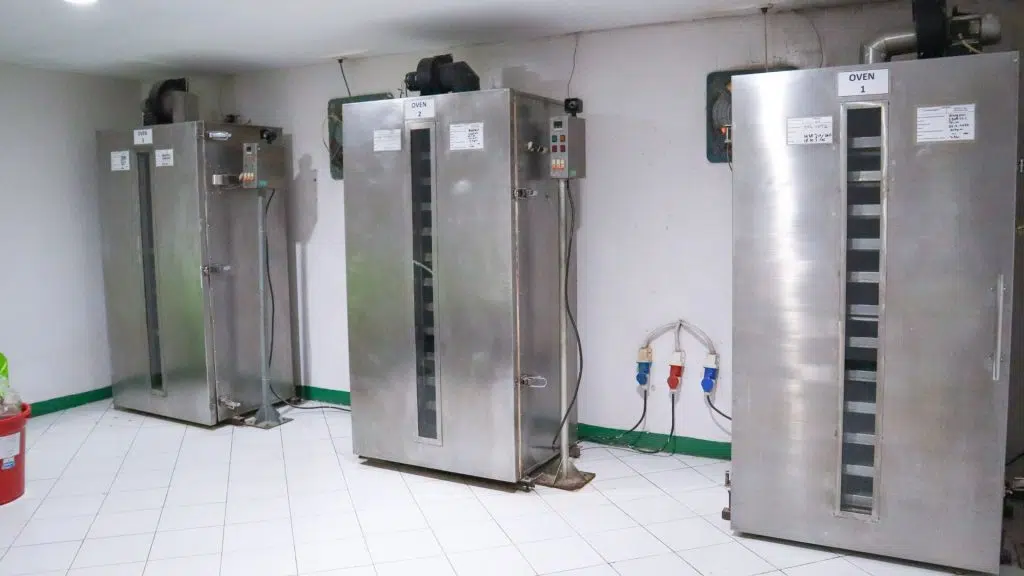 Mesin Pengerin atau Oven 