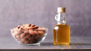 minyak almond